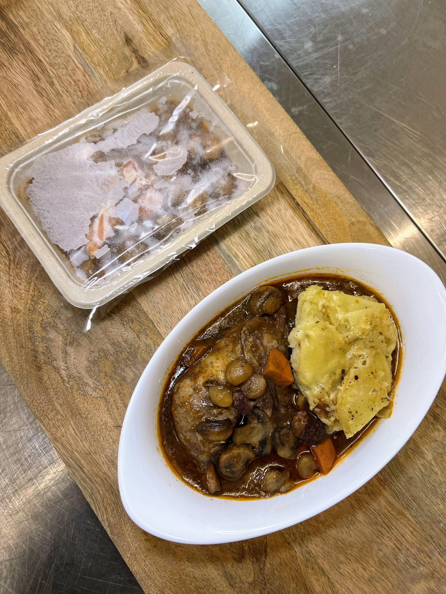 Coq au Vin with sustainable tray packaging